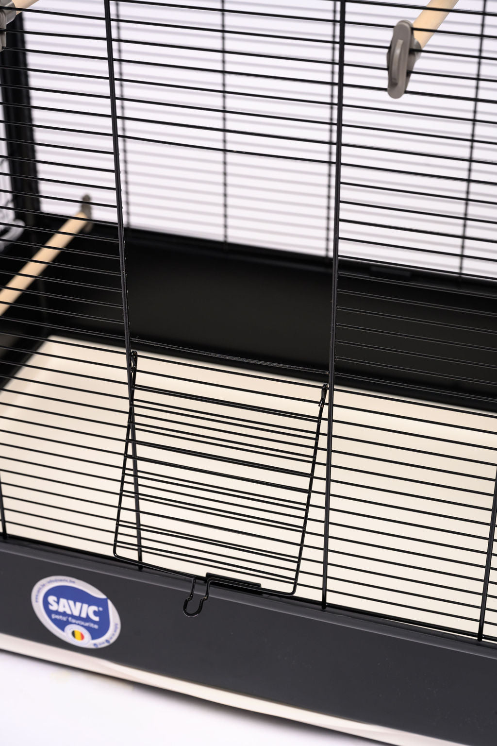 Kooi Primo 60 voor Valk & Grasparkieten Savic Voordeur